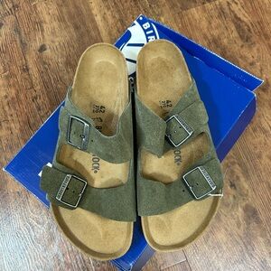 Brand new, never worn, Arizona Birkenstocks